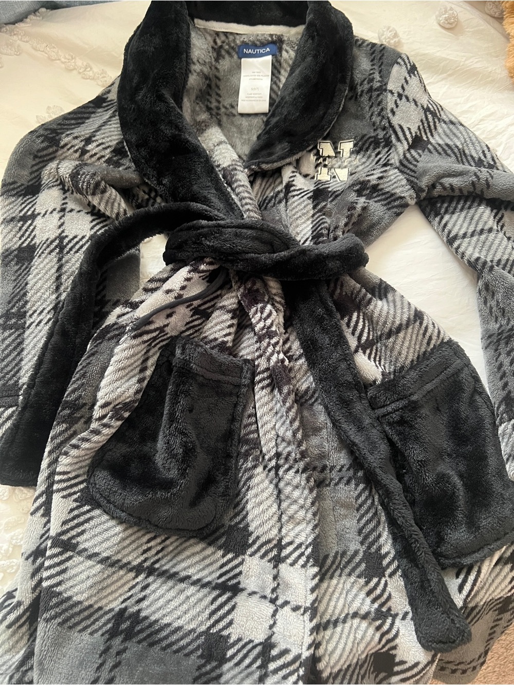 Nautica Black & Gray Plaid Plush Robe